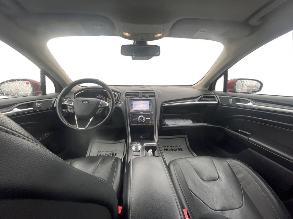 Used 2019 Ford Fusion Titanium image 9