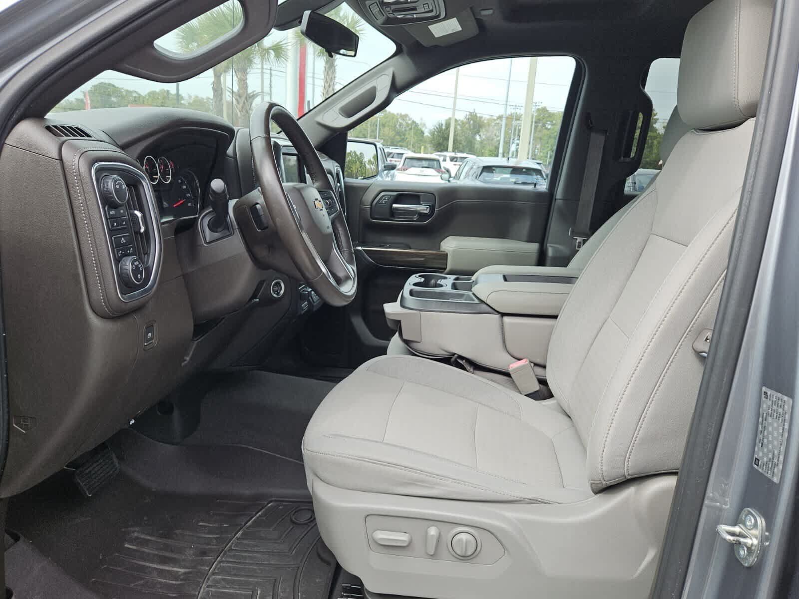 Used 2019 Chevrolet Silverado 1500 LT w/ All-Star Edition AWD/4WD image 3