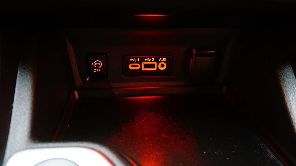 Used 2024 Nissan Sentra SR FWD image 18