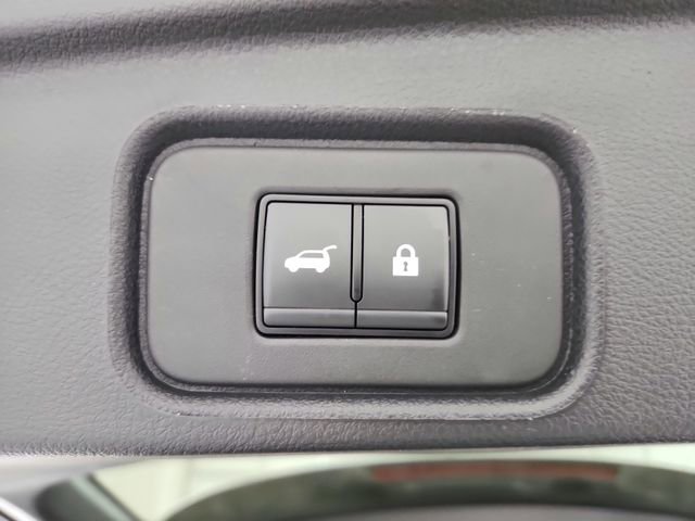 Used 2025 Nissan Pathfinder SV image 53