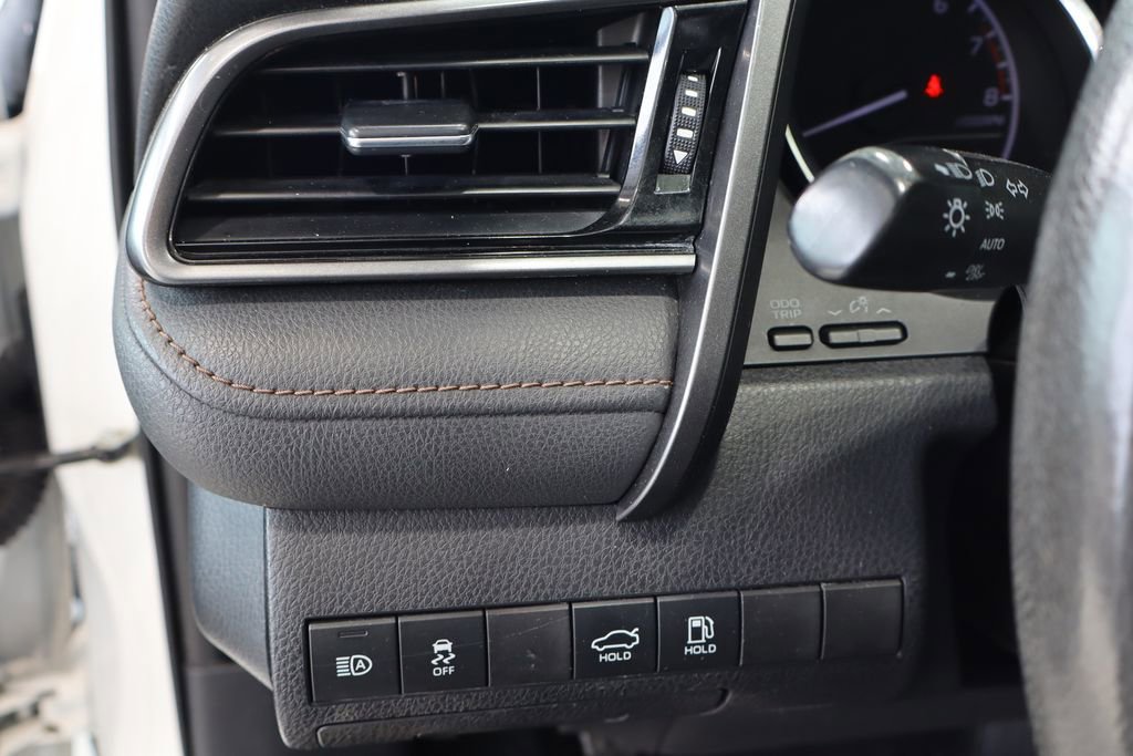 Used 2019 Toyota Camry LE image 17