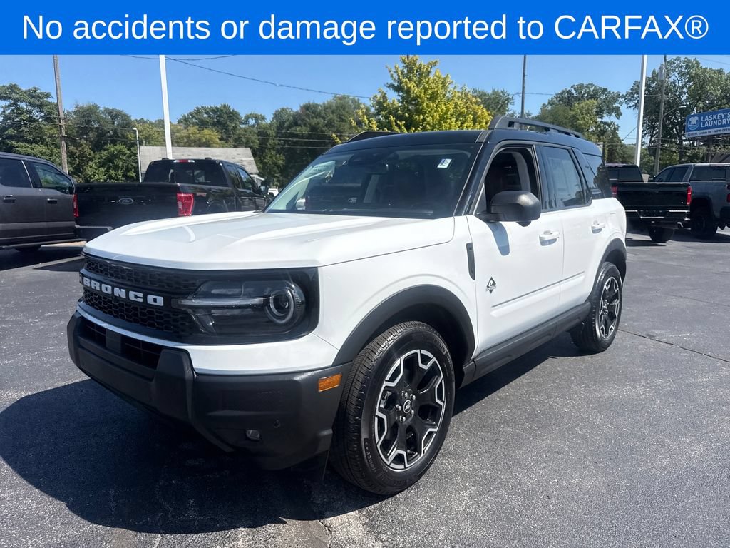 Used 2025 Ford Bronco Sport Outer Banks w/ Outer Banks Tech Package+ AWD/4WD image 2