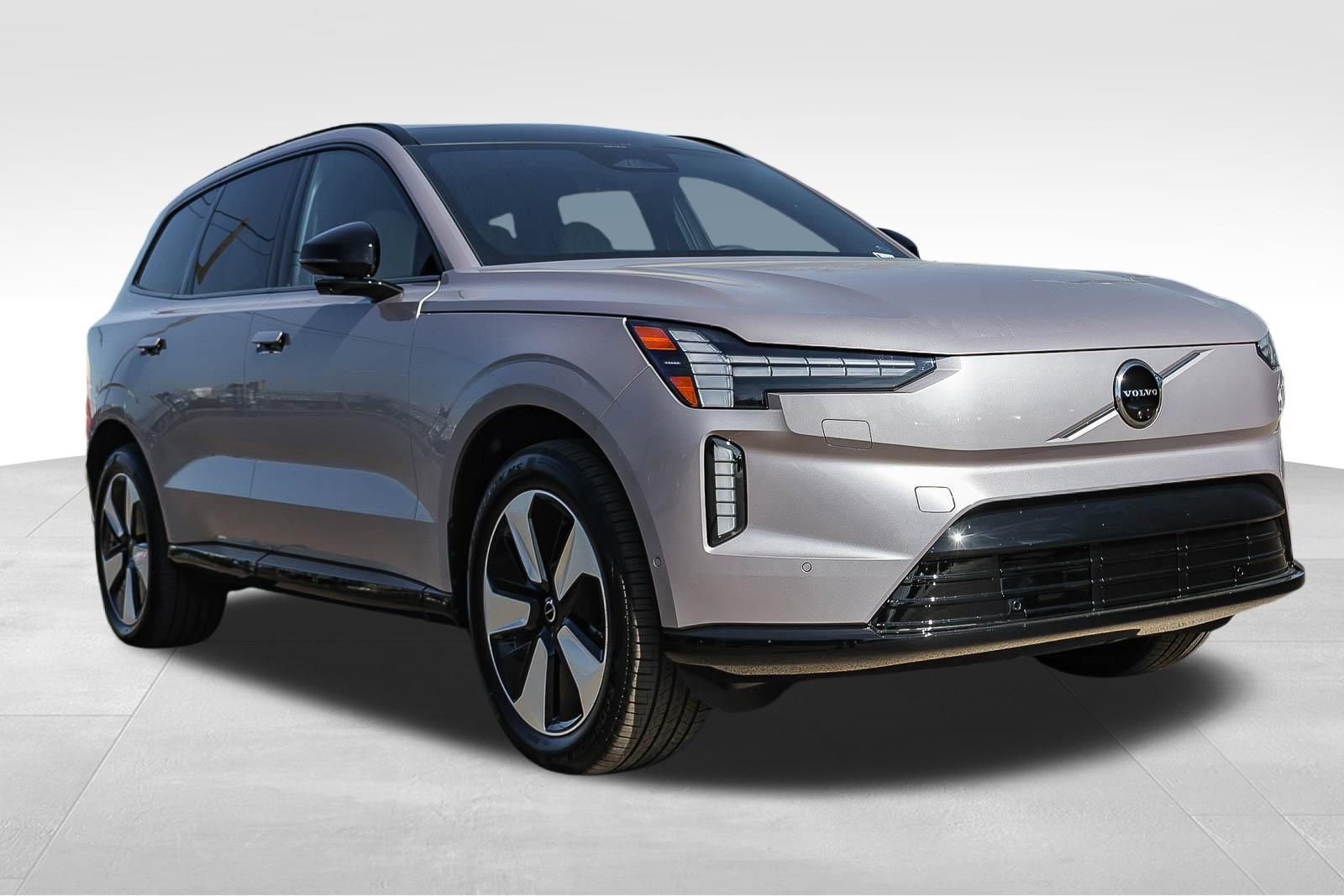 New 2026 Volvo EX90 Plus RWD image 3