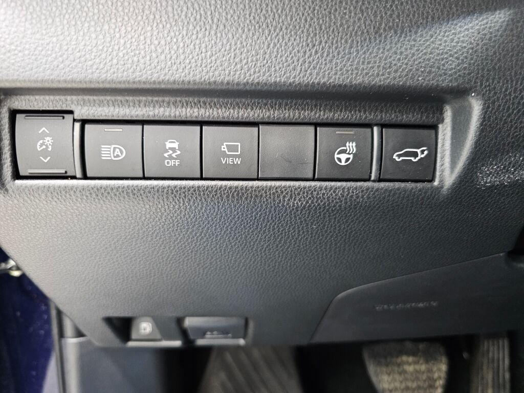 Used 2024 Toyota Venza Limited AWD/4WD image 25