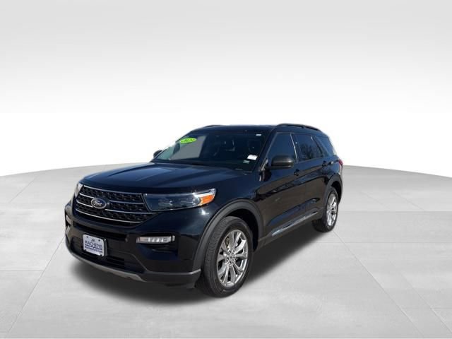 Used 2023 Ford Explorer XLT w/ Equipment Group 202A image 2