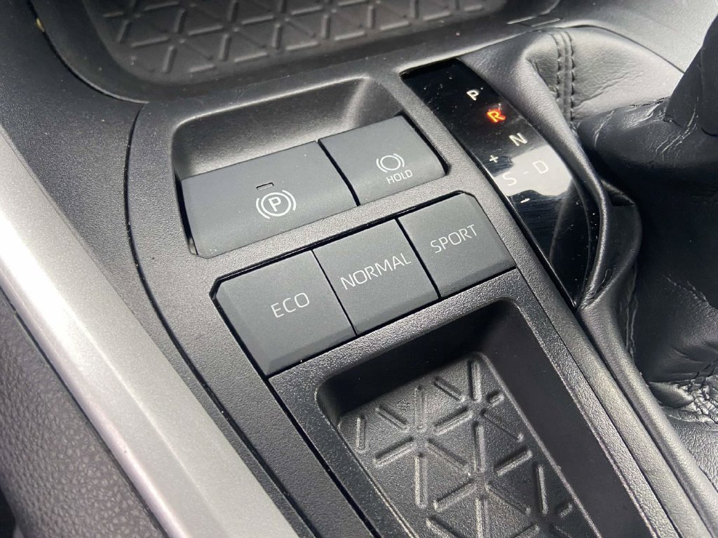Used 2024 Toyota RAV4 XLE Premium FWD image 25