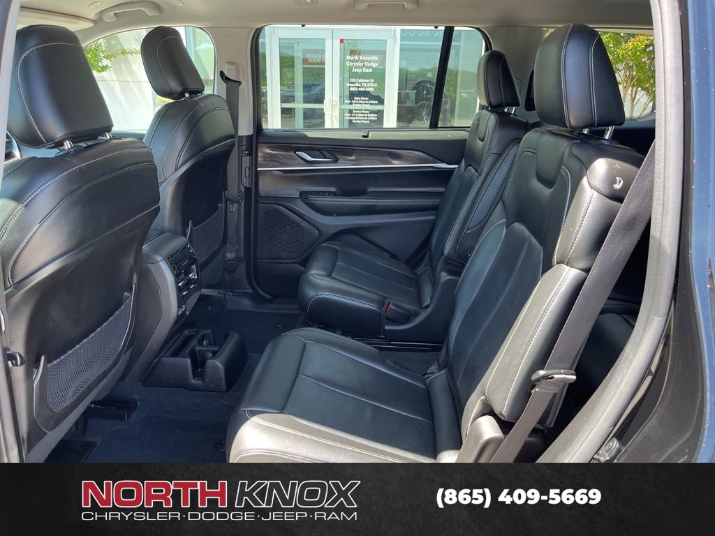 Used 2023 Jeep Grand Cherokee L Limited w/ Luxury Tech Group II AWD/4WD image 14