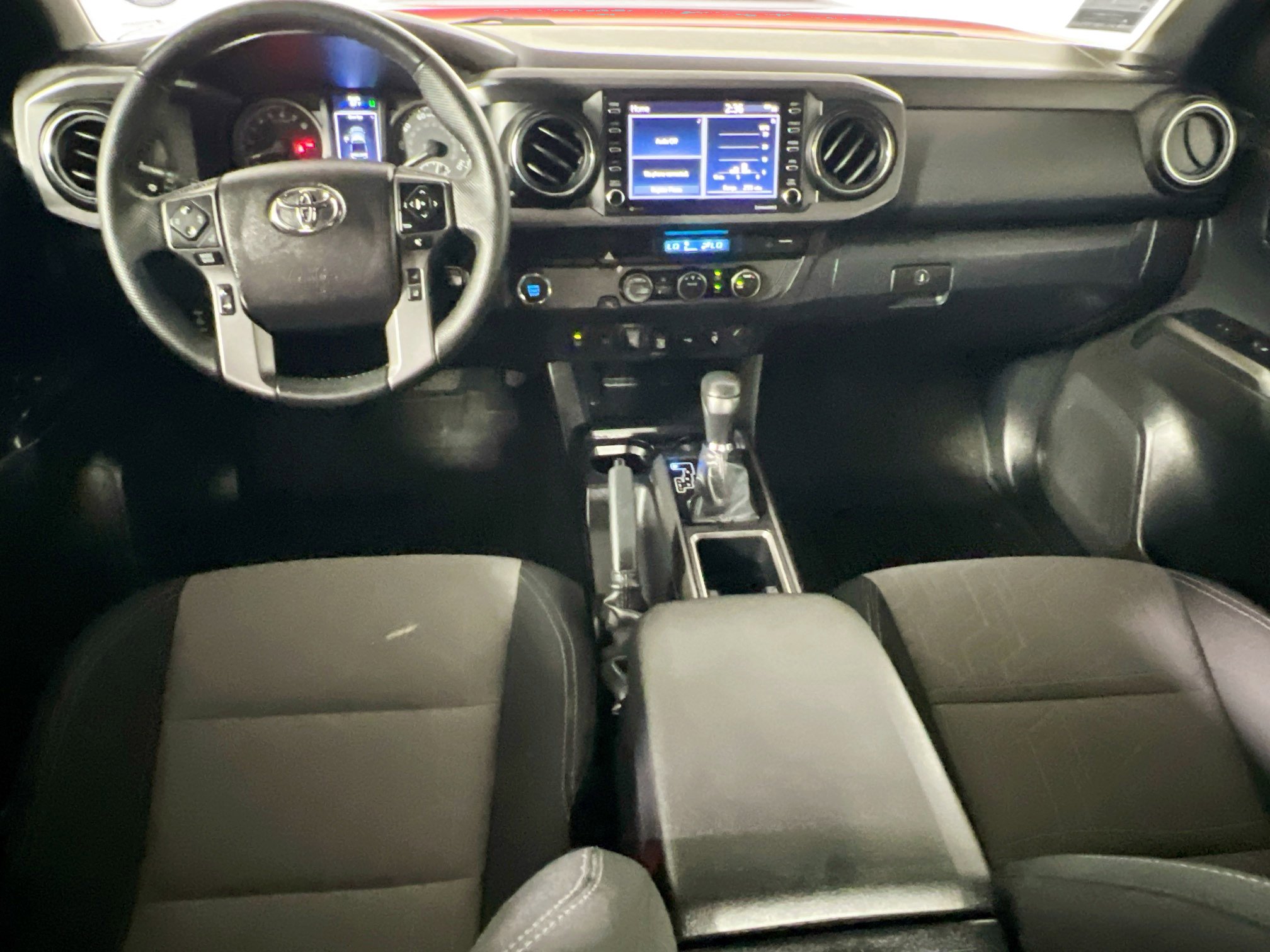 Used 2022 Toyota Tacoma TRD Sport w/ Technology Package image 30