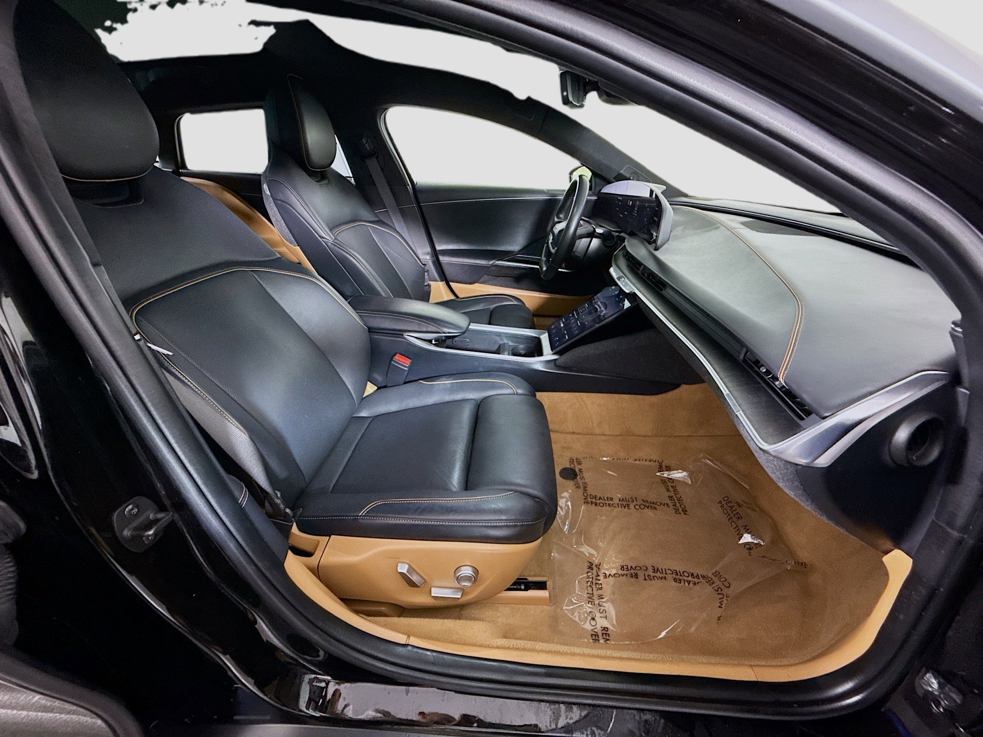 Used 2023 Lucid Air Touring image 29