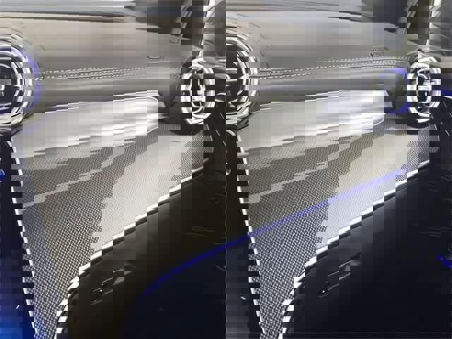 Certified 2025 Mercedes-Benz GLC 300 4MATIC image 38