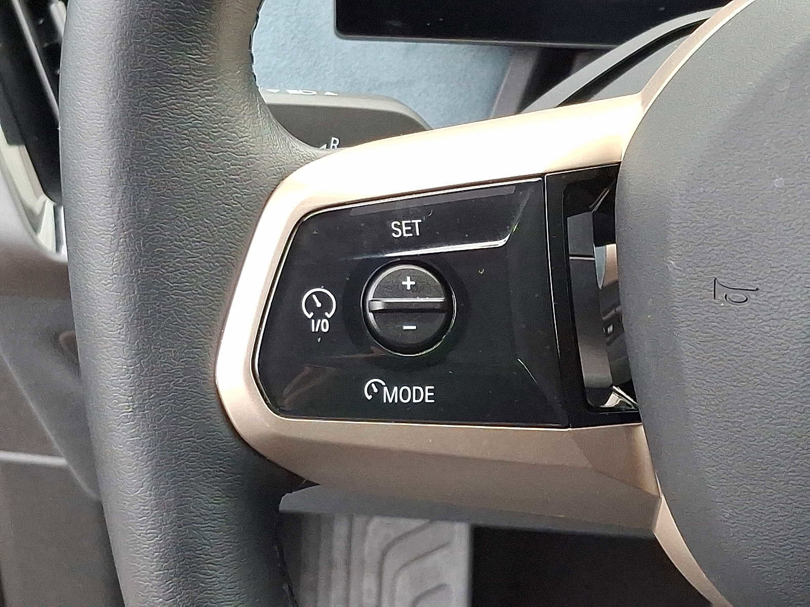 Used 2025 BMW iX xDrive50 image 22