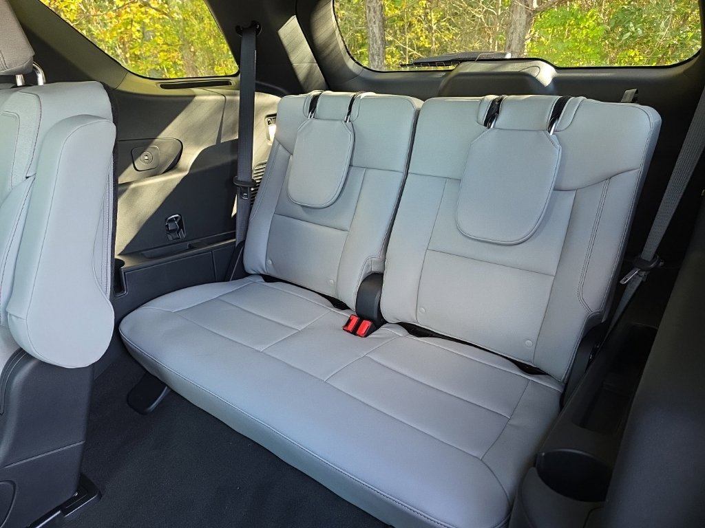 New 2027 Ford Explorer Active w/ Active Comfort Package AWD/4WD image 25