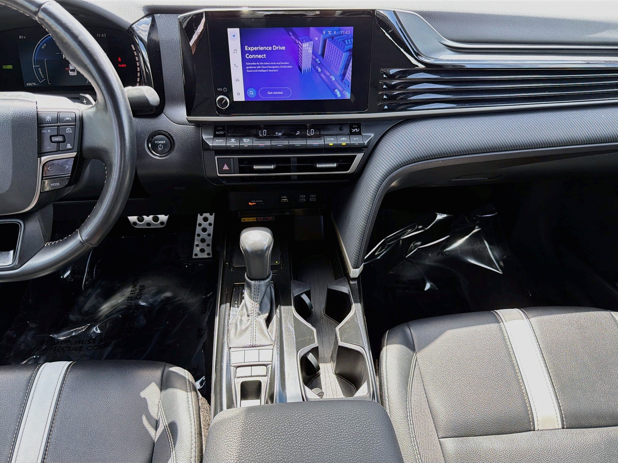 Used 2025 Toyota Camry SE FWD image 18