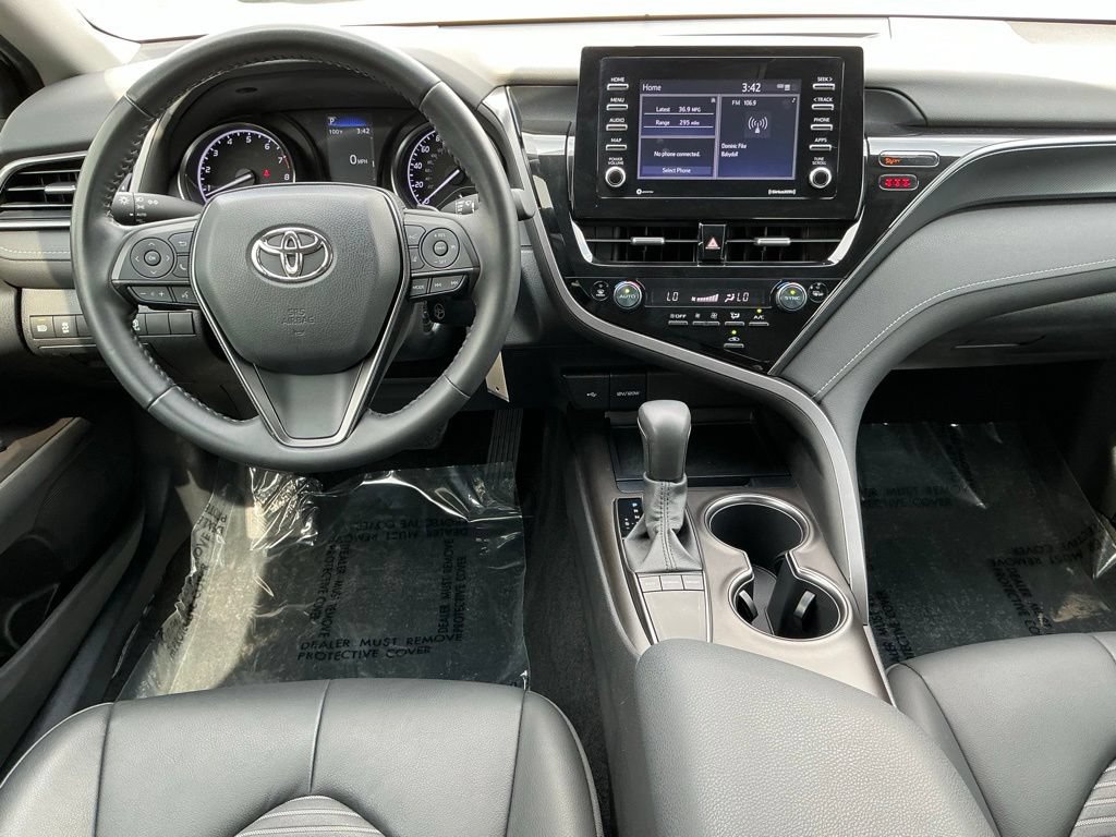 Used 2022 Toyota Camry SE FWD image 11