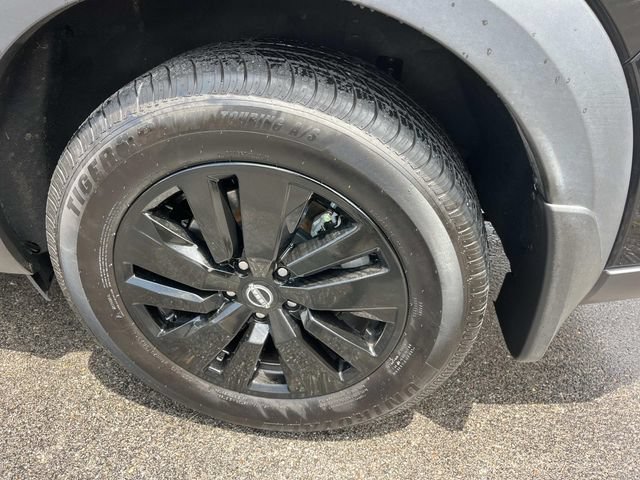 Used 2024 Nissan Pathfinder SL FWD image 13