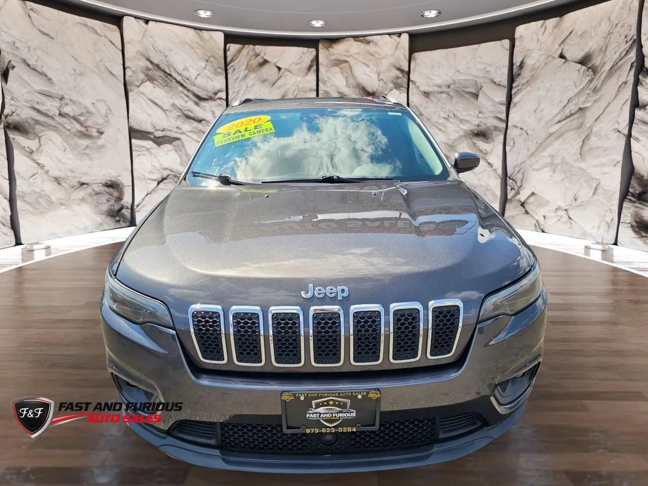 Used 2020 Jeep Cherokee Latitude Lux w/ Comfort/Convenience Group AWD/4WD image 3