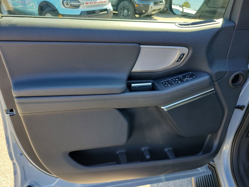 New 2026 Ford Expedition Active image 14