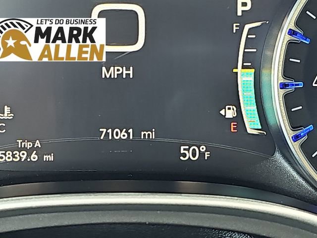 Used 2023 Chrysler Pacifica Touring-L FWD image 12