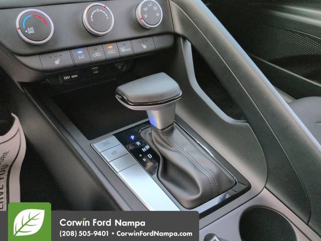 Used 2023 Hyundai Elantra SEL FWD image 18