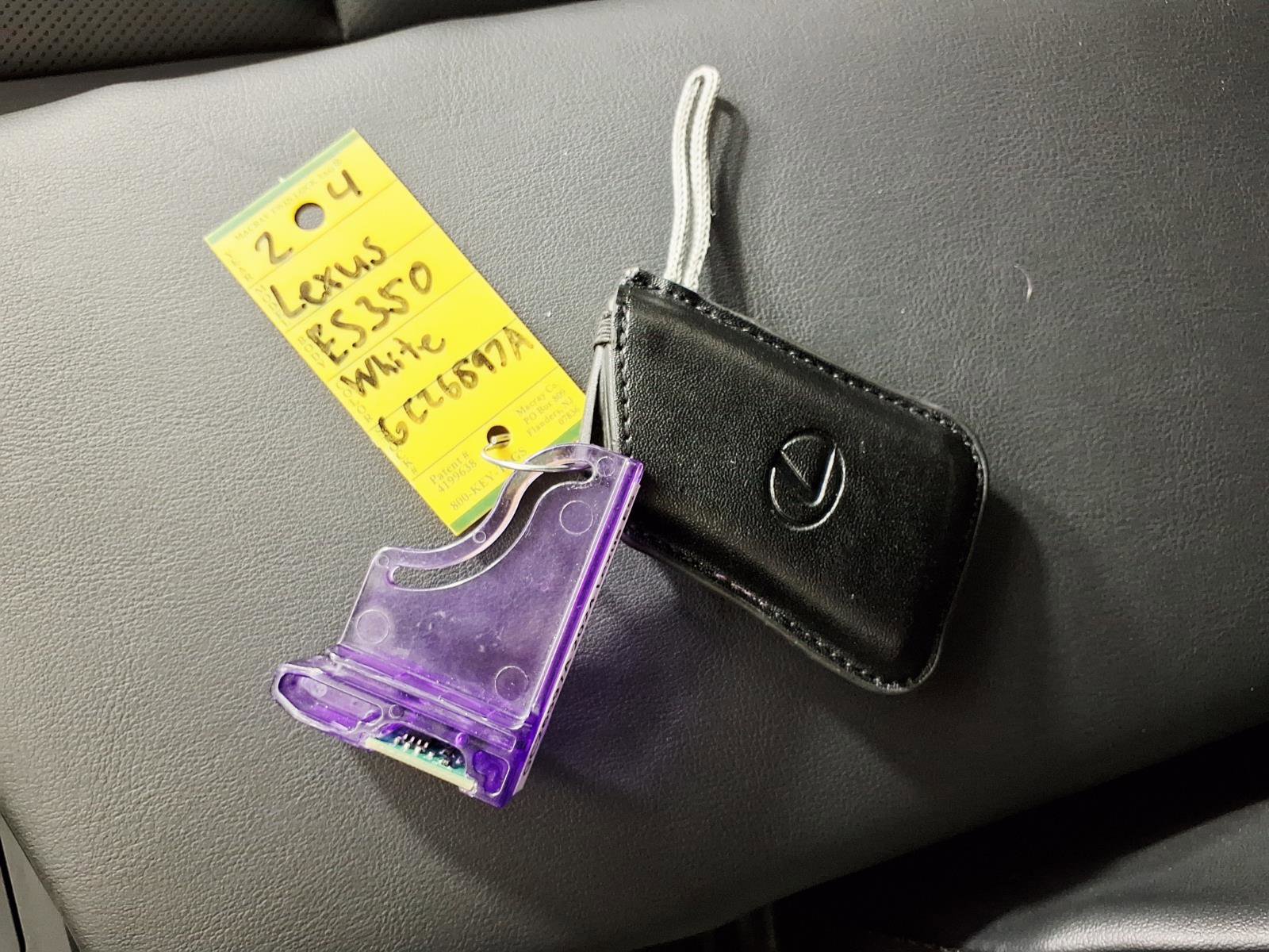 Used 2024 Lexus ES 350 w/ Premium Package image 24