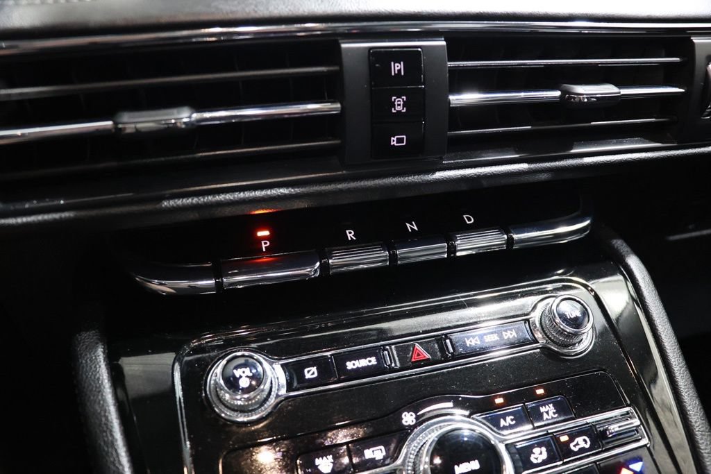 Used 2022 Lincoln Corsair Reserve AWD/4WD image 29