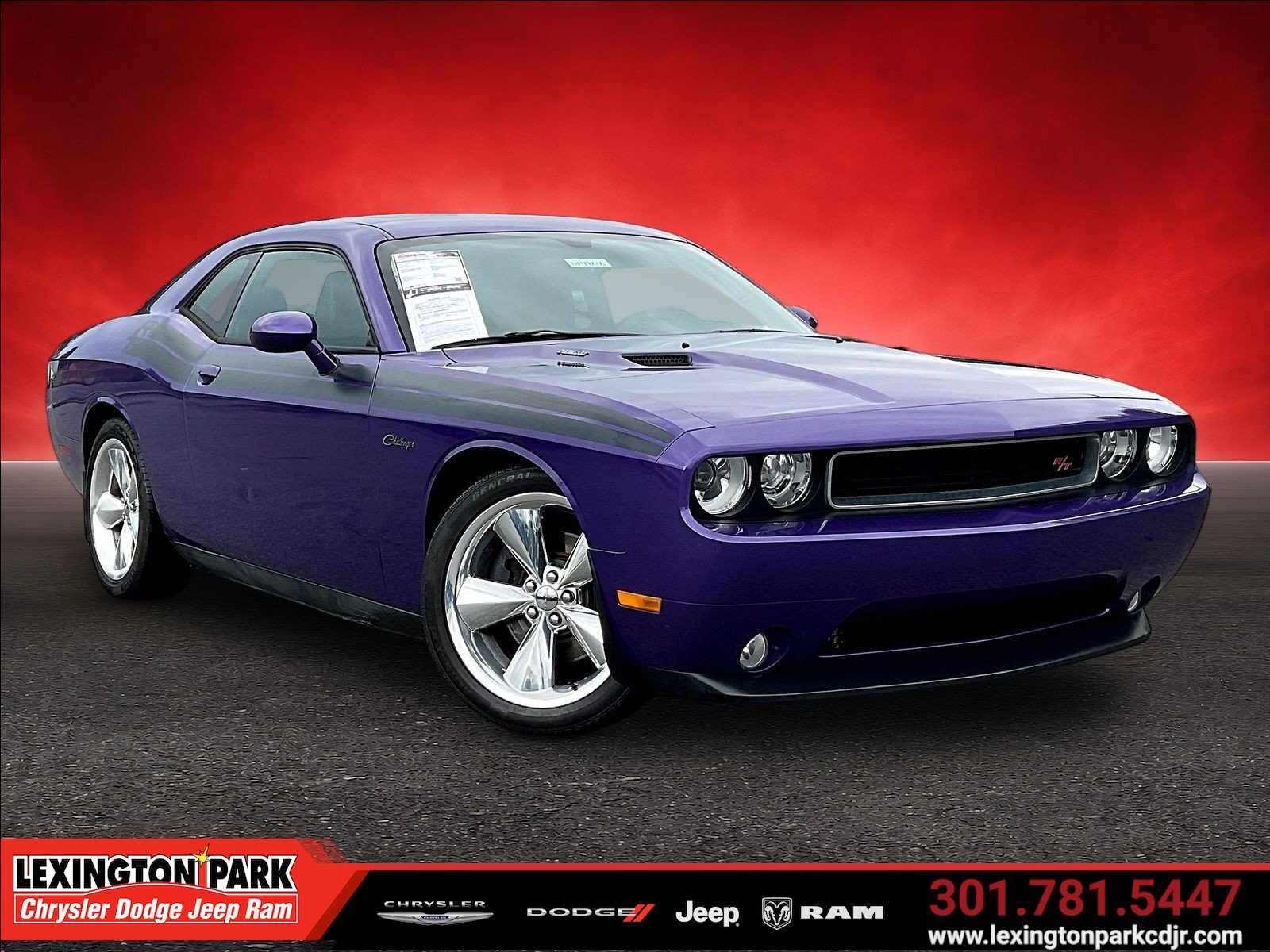 Used 2014 Dodge Challenger R/T RWD image 1