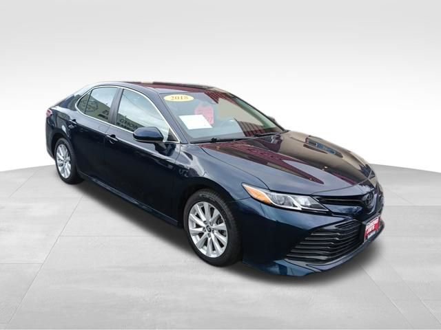 Used 2018 Toyota Camry LE FWD image 3
