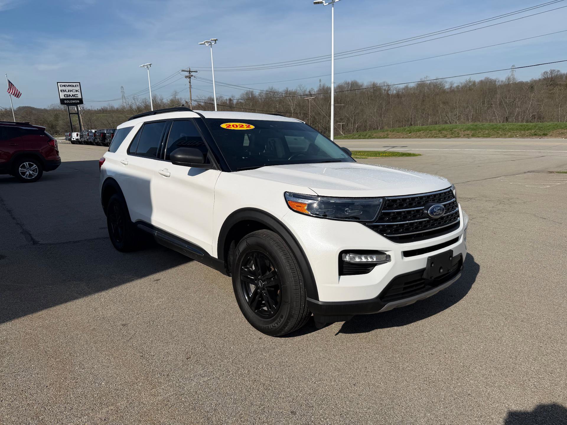Used 2022 Ford Explorer XLT w/ Equipment Group 202A AWD/4WD image 8