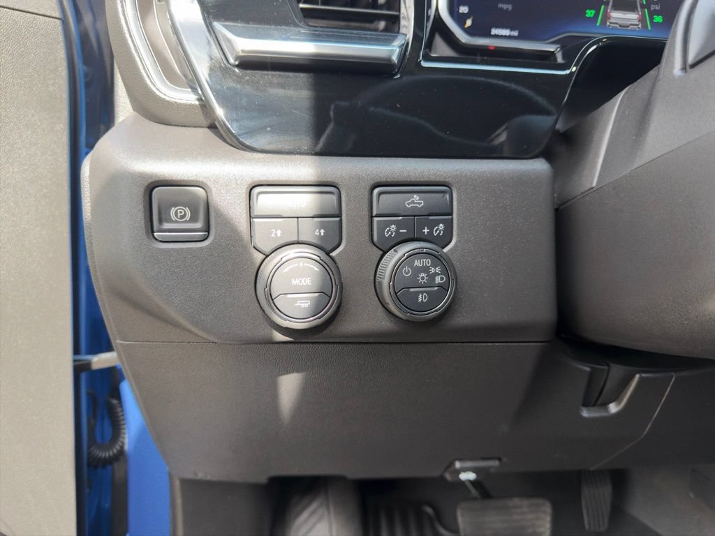 Used 2025 Chevrolet Silverado 1500 RST AWD/4WD image 11