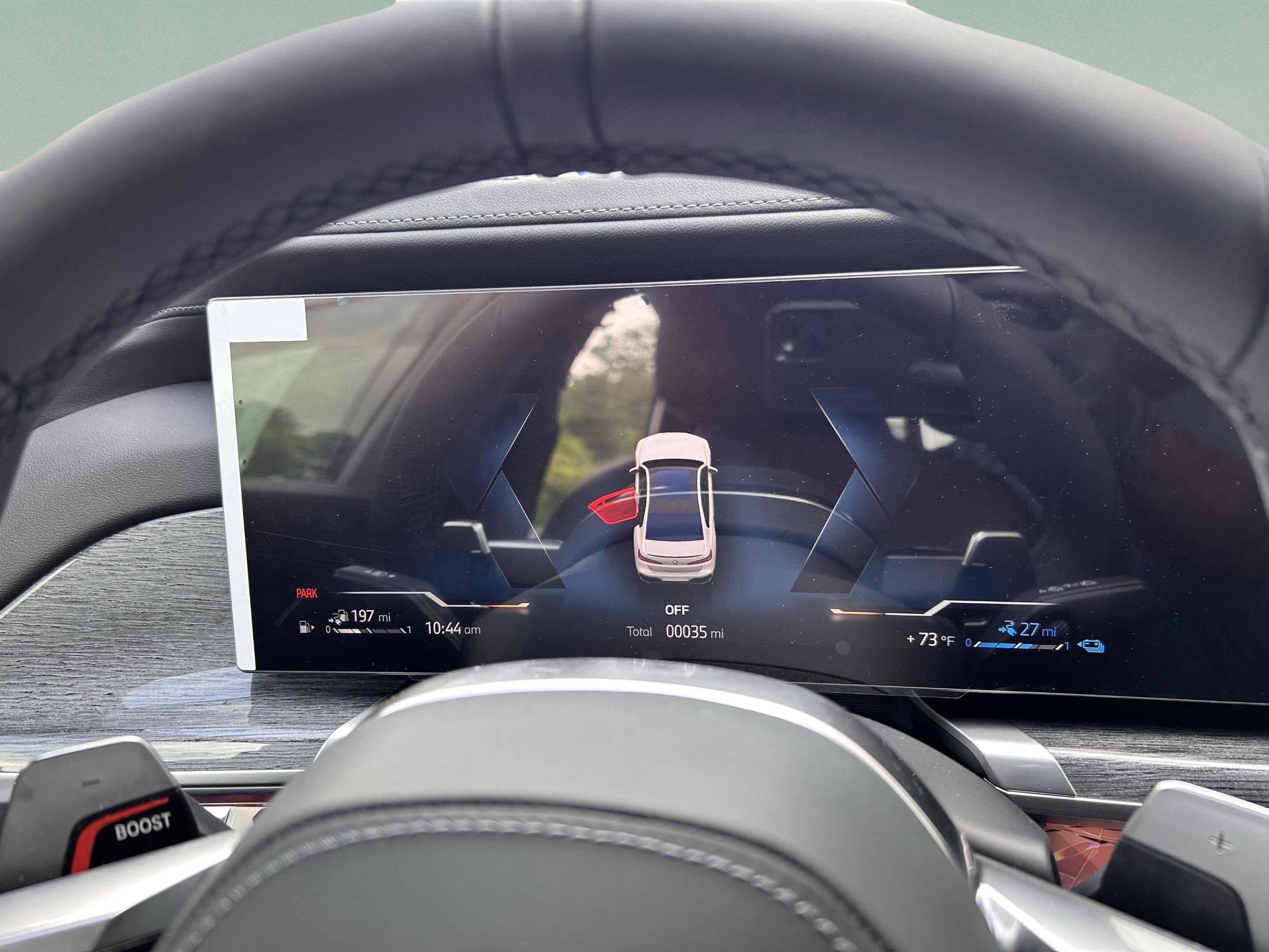 Used 2025 BMW 750e xDrive w/ Executive Package image 13