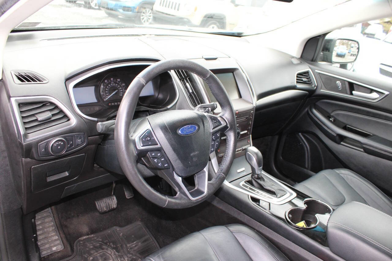 Used 2015 Ford Edge Titanium AWD/4WD image 13