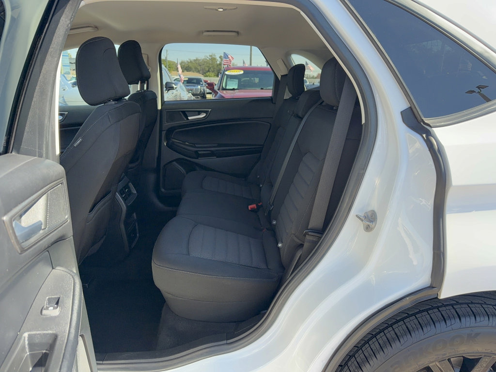 Certified 2022 Ford Edge SE w/ Black Appearance Package image 13