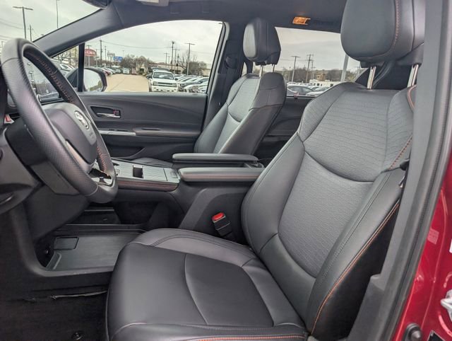 Used 2022 Toyota Sienna XSE image 30