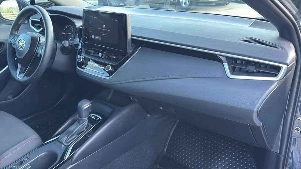 Used 2025 Toyota Corolla SE FWD image 30