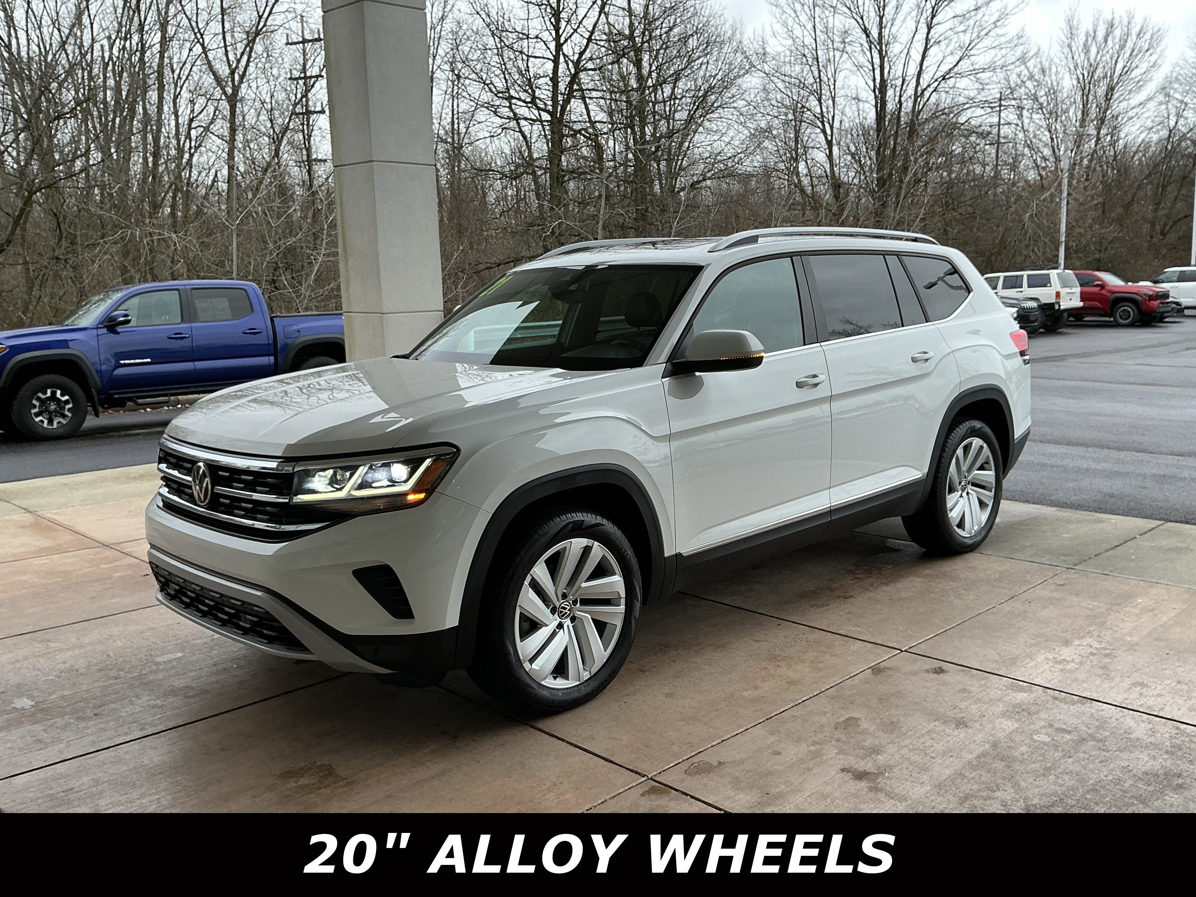 Used 2021 Volkswagen Atlas SEL image 3