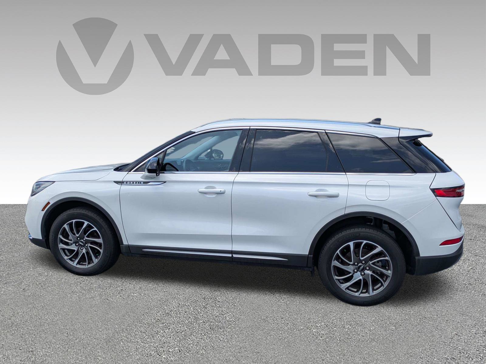 Used 2022 Lincoln Corsair FWD w/ Equipment Group 101A image 29