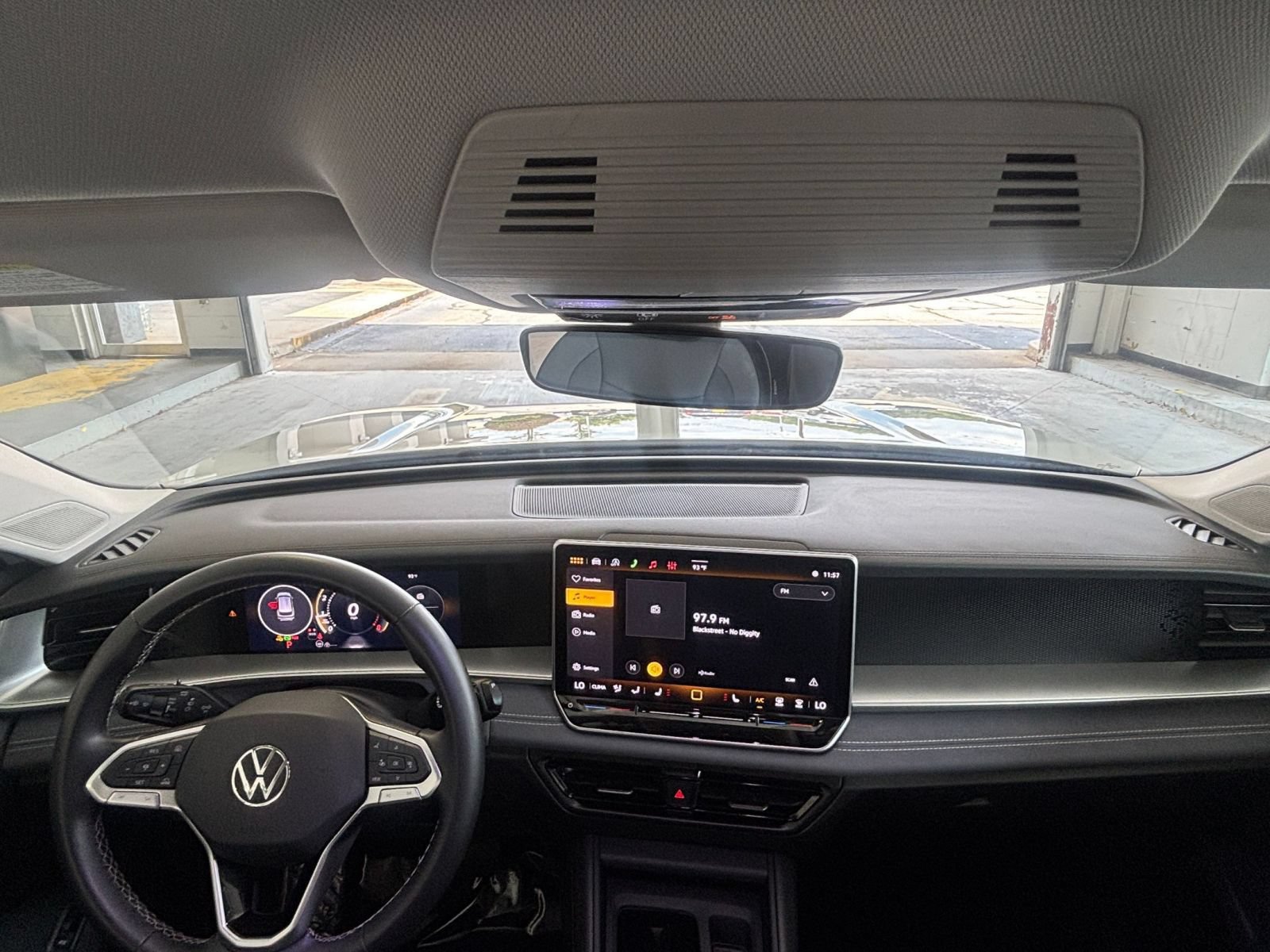 Used 2026 Volkswagen Tiguan SE AWD/4WD image 35