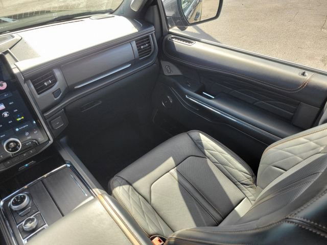 Used 2024 Ford Expedition Max Platinum image 13