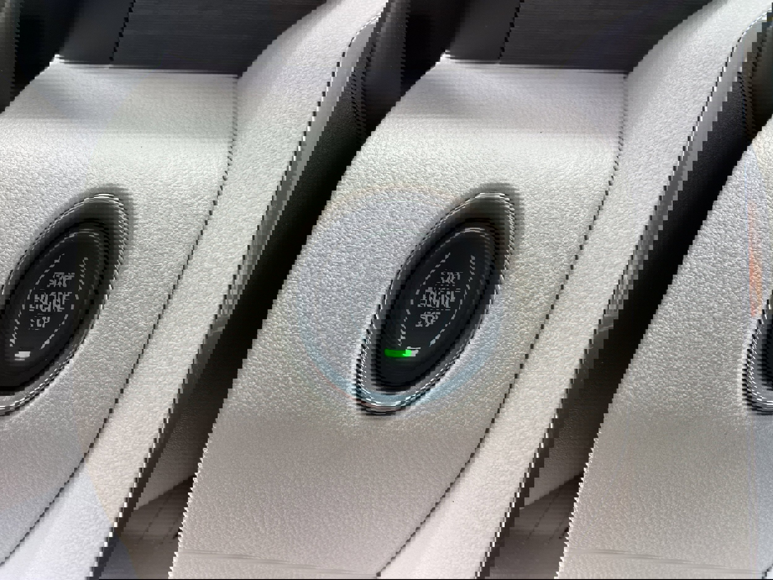 Certified 2025 GMC Acadia Denali w/ Super Cruise Package image 33