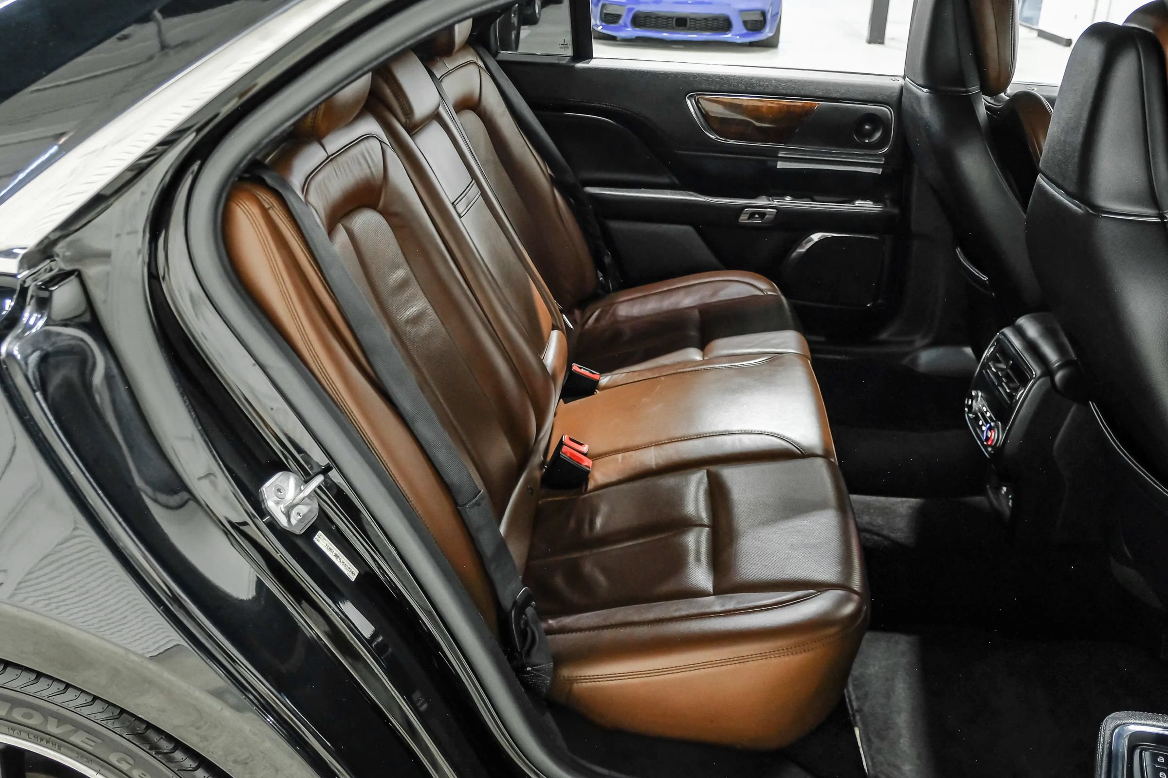 Used 2018 Lincoln Continental Reserve FWD image 39