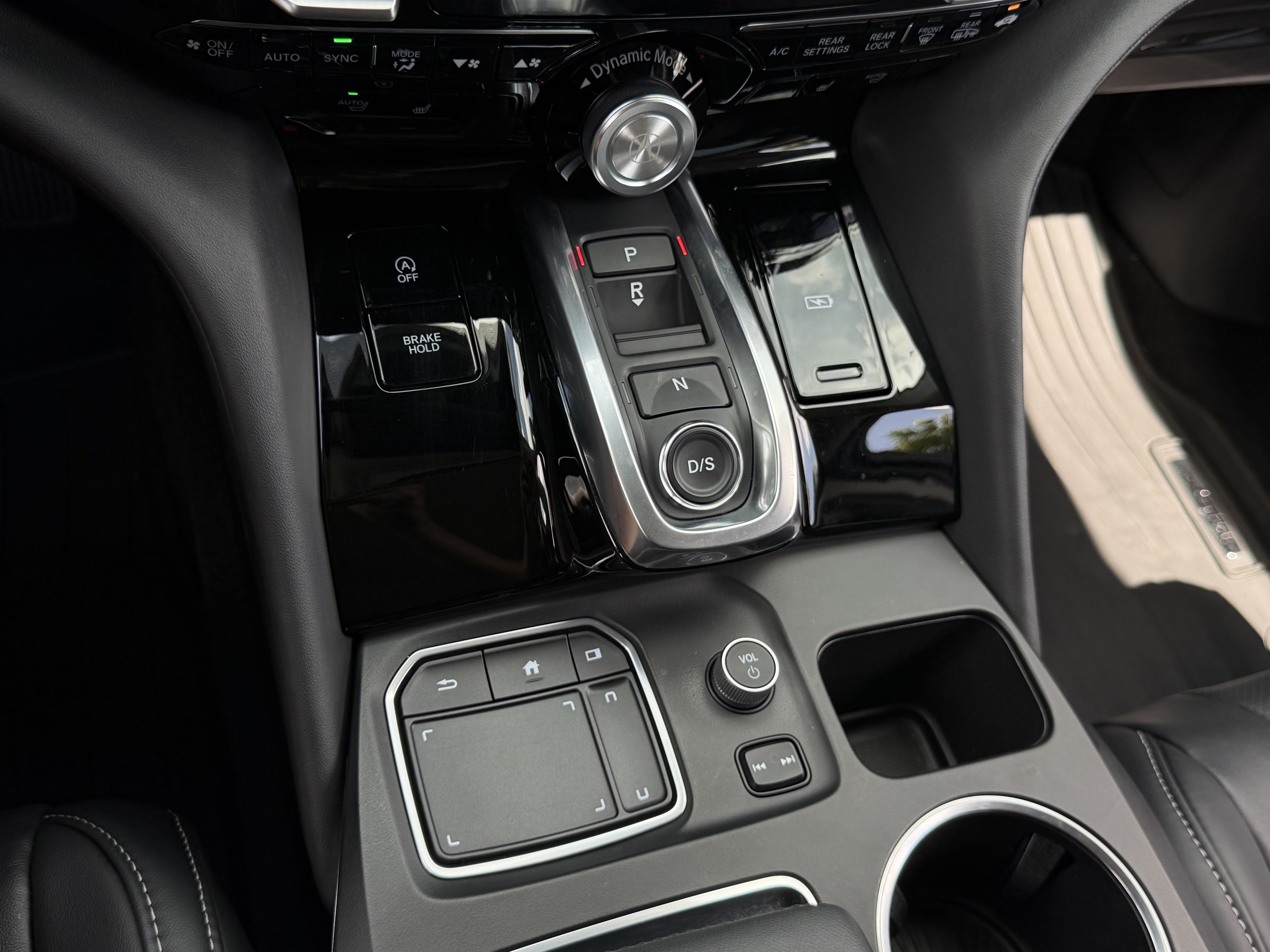 Used 2024 Acura MDX w/ Technology Package FWD image 27