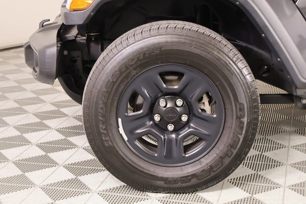 Used 2024 Jeep Gladiator Sport image 16