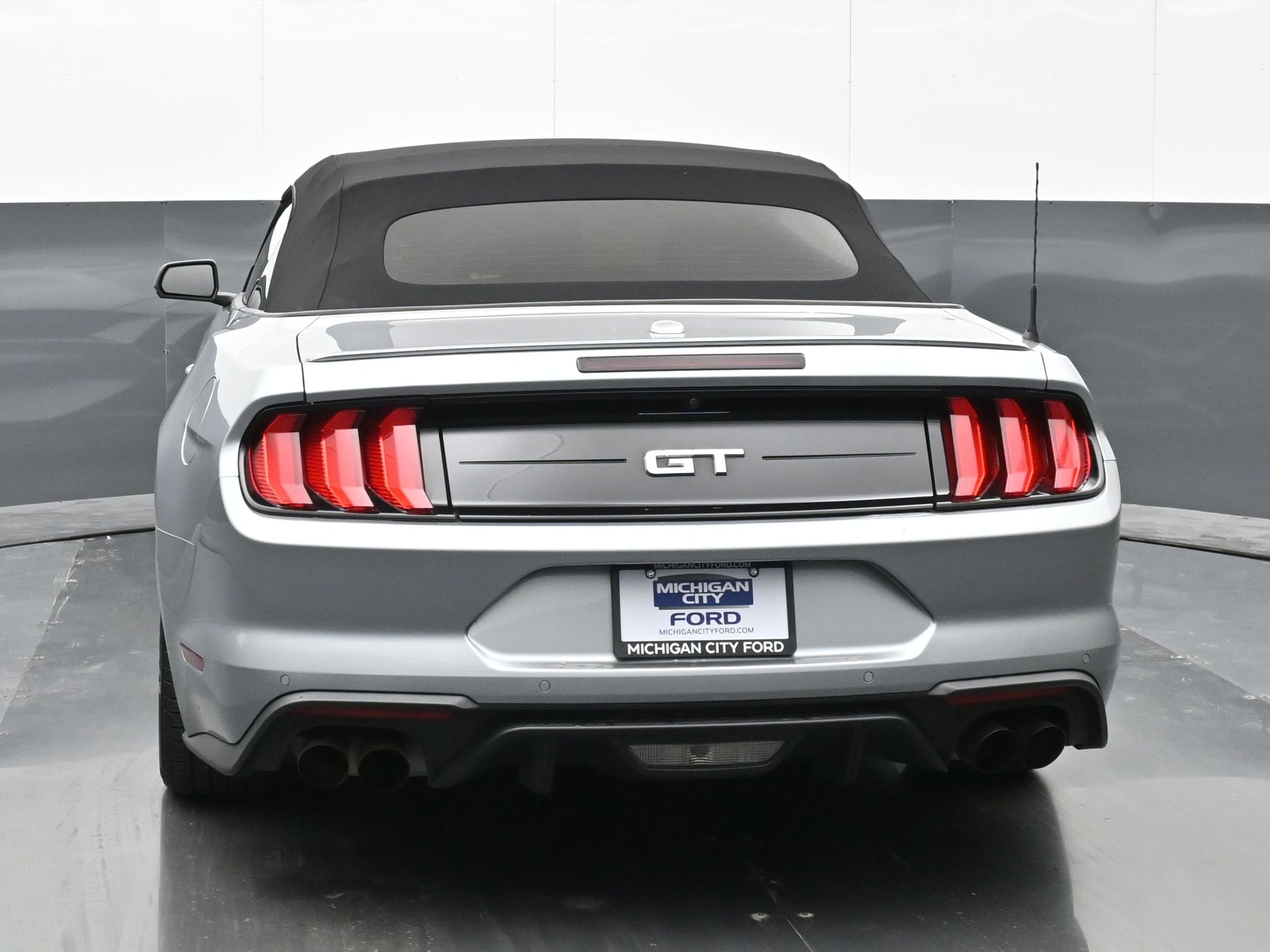 Used 2022 Ford Mustang GT Premium w/ Equipment Group 401A RWD image 2