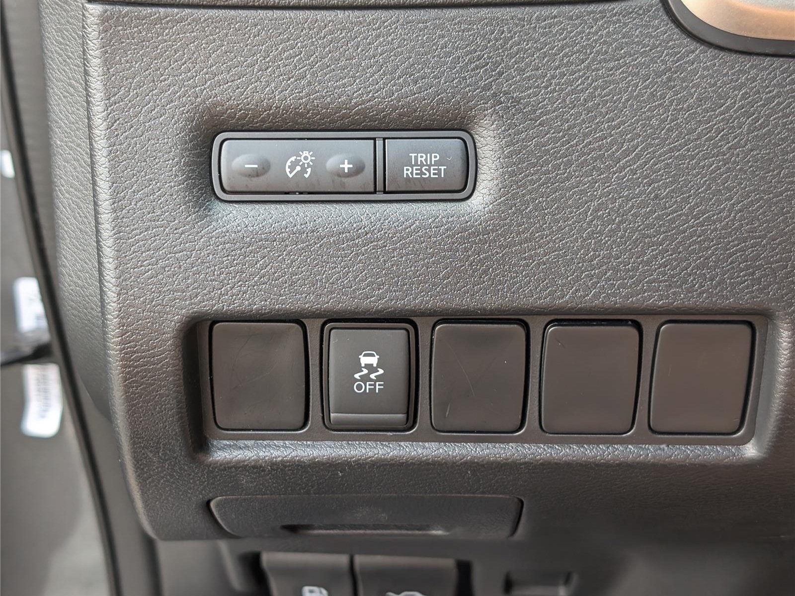 Used 2018 Nissan Murano SV AWD/4WD image 19