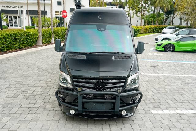 Used 2018 Mercedes-Benz Sprinter 3500 image 4
