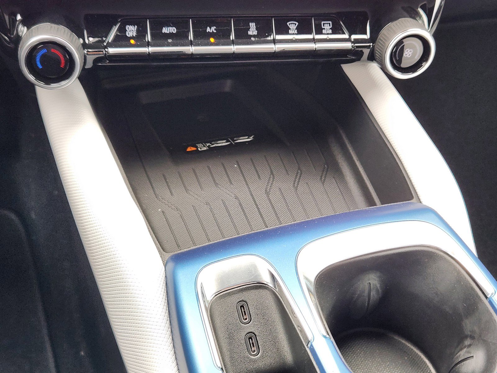 New 2026 Chevrolet Equinox EV LT image 15