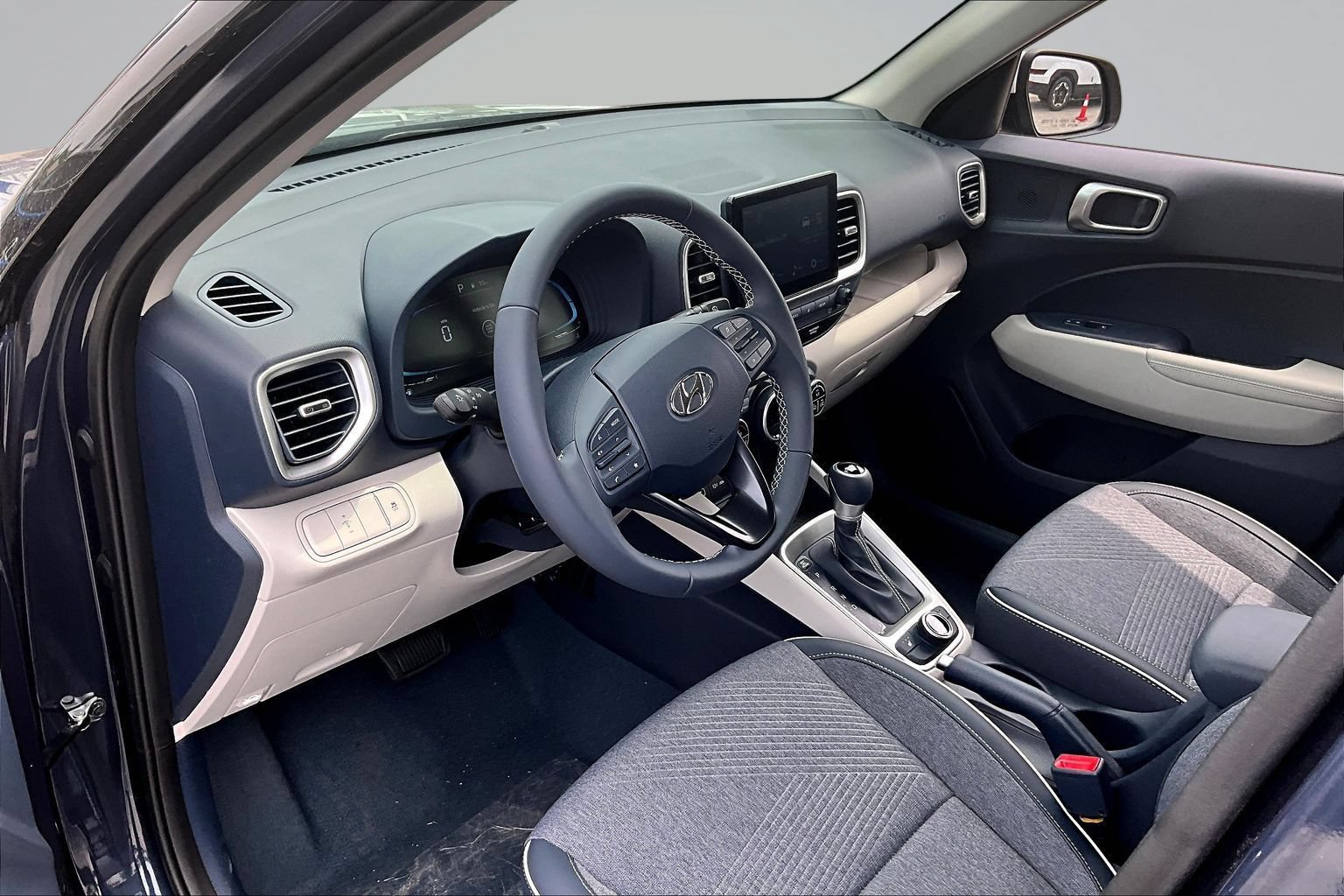 New 2026 Hyundai Venue SEL FWD image 9