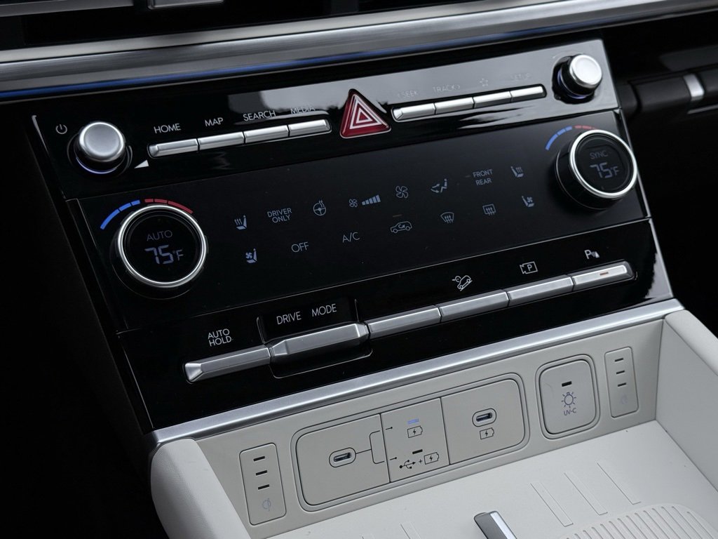 New 2025 Hyundai Santa Fe Calligraphy image 19