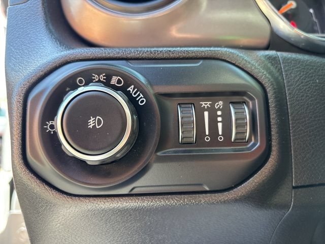 Used 2022 Jeep Wrangler Unlimited Sport AWD/4WD image 32