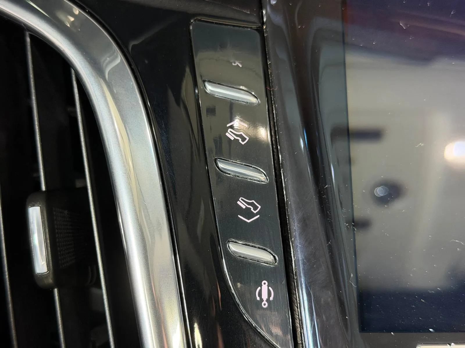 Used 2015 Cadillac Escalade Premium AWD/4WD image 41
